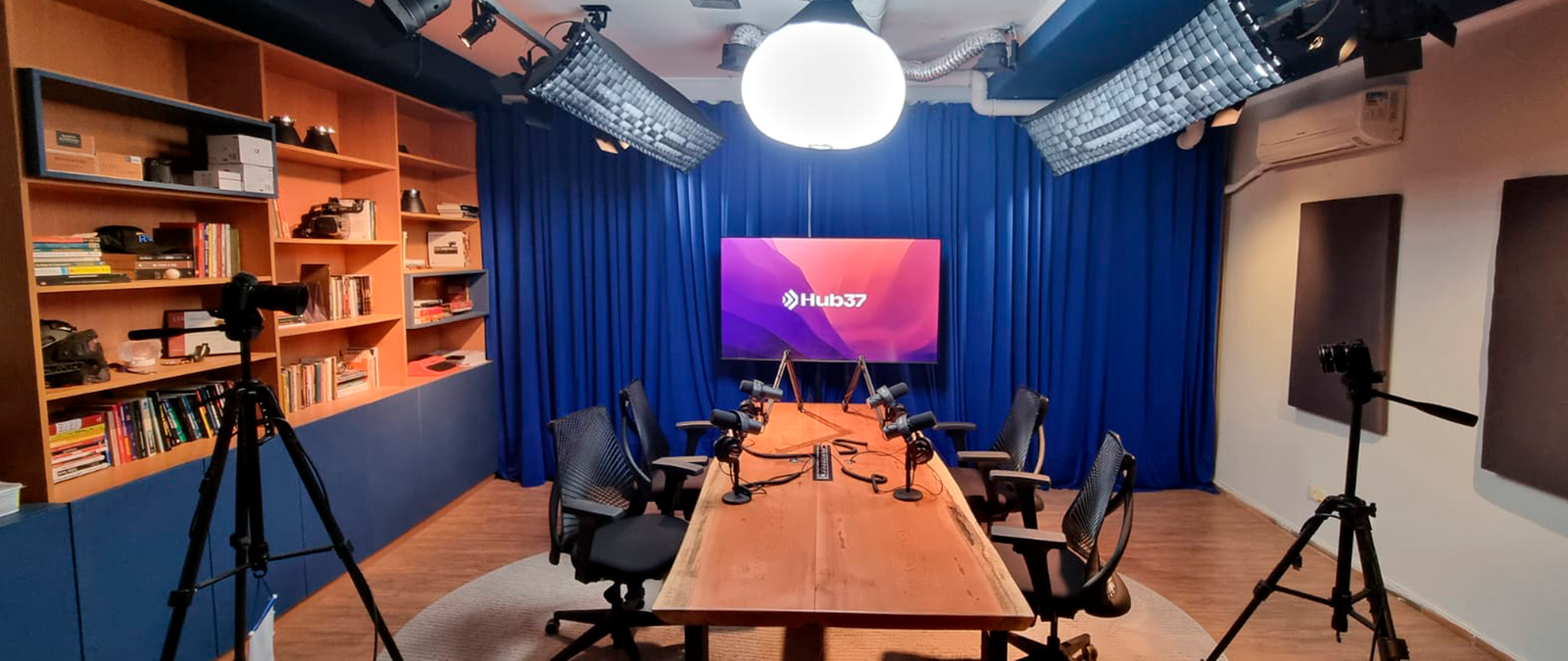 Estúdio de podcast da Hub37 Media em Guarulhos